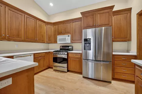 Kitchen - 4307 N Marshall Heights Ave, Appleton, WI 54913 photo 1 of 2