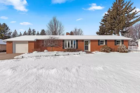 315 Johnson St, Pulaski, WI 54162