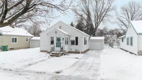 520 Mech St, Green Bay, WI 54302