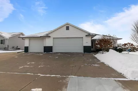 2041 Foxland St, Kaukauna, WI 54130