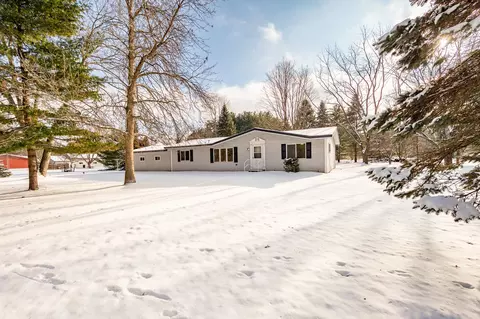2131 Doran St, Oconto, WI 54153