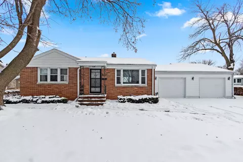 743 John St, Green Bay, WI 54302