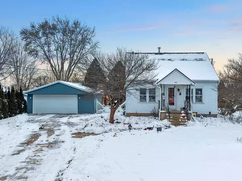 636 E St Joseph St, Green Bay, WI 54301