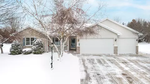 w6063 Strawflower Drive, Appleton, WI 54915 photo 2