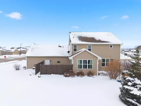 Exterior - 4620 N Lightning Dr, Appleton, WI 54913 photo 1 of 11