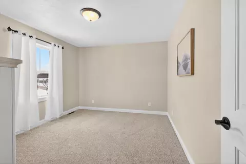 Bedroom - 4620 N Lightning Dr, Appleton, WI 54913 photo 4 of 7
