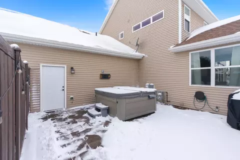 Exterior - 4620 N Lightning Dr, Appleton, WI 54913 photo 8 of 11