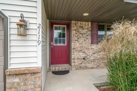 Entry Way - 2117 Cloudview Ct, Appleton, WI 54914 photo 3 of 3