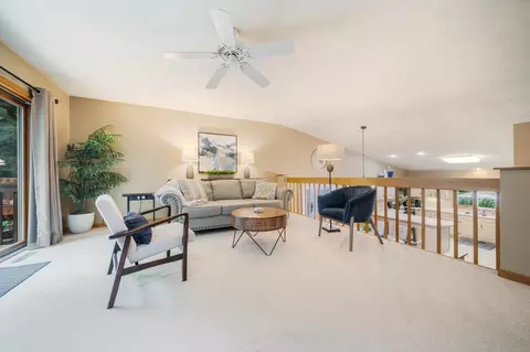 Living - 2117 Cloudview Ct, Appleton, WI 54914 photo 3 of 7