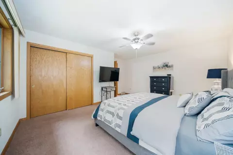 Bedroom - 2117 Cloudview Ct, Appleton, WI 54914 photo 2 of 10