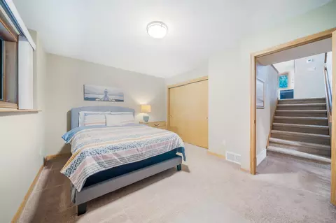 Bedroom - 2117 Cloudview Ct, Appleton, WI 54914 photo 7 of 10