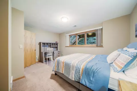 Bedroom - 2117 Cloudview Ct, Appleton, WI 54914 photo 8 of 10