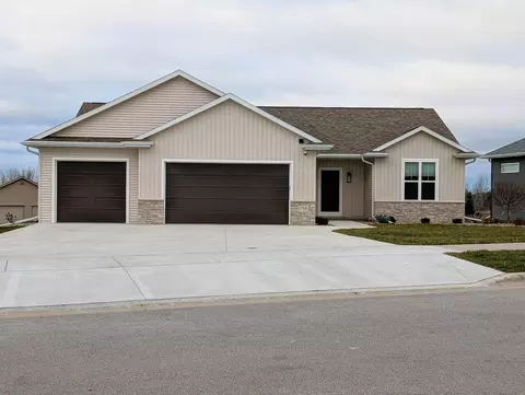 1759 Dallas Ln, De Pere, WI 54115