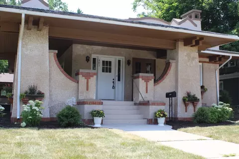 401 Granite St, Waupaca, WI 54981