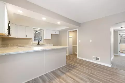 Entry Way - 620 N Douglas St, Appleton, WI 54914 photo 1 of 4