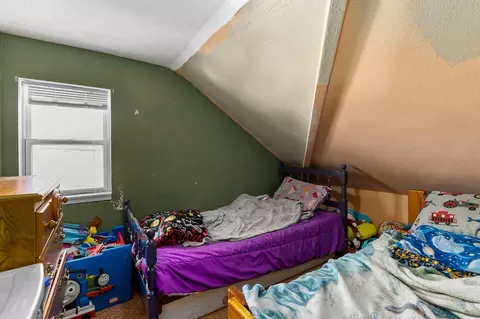 Bedroom - 1897 E Newberry St, Appleton, WI 54915 photo 5 of 6