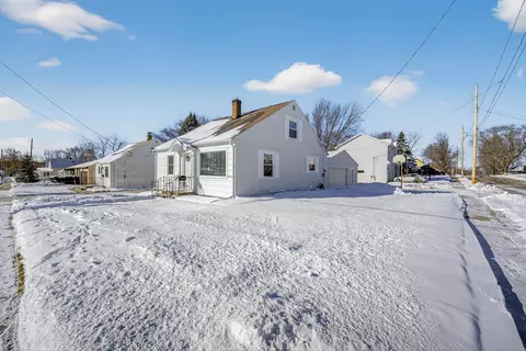 1713 Green Bay Rd, Kaukauna, WI 54130