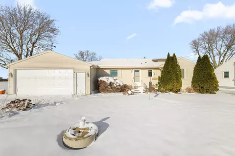 w6807 West Grove Street, Fond Du Lac, WI 54937