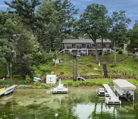 n2980 Highland Lane, Waupaca, WI 54981