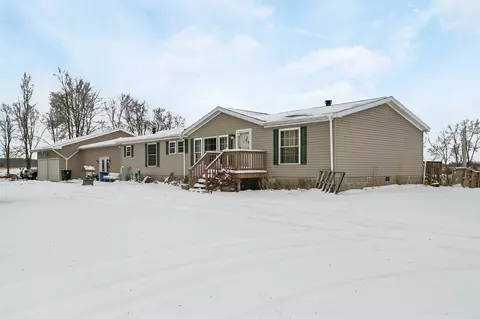 8153 Gray Lake Rd, Oconto Falls, WI 54154