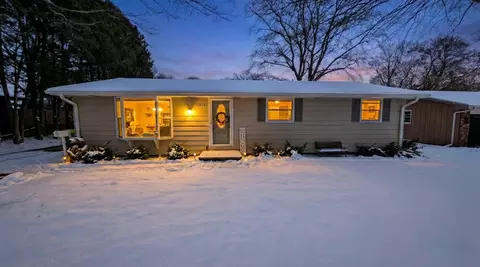 1205 S Taylor St, Green Bay, WI 54304
