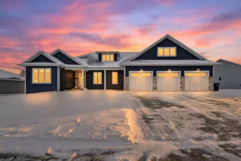 1725 Red Oak St, Green Bay, WI 54313