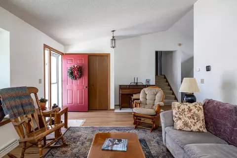 Entry Way - 3200 S Huckleberry Ln, Appleton, WI 54915 photo 1 of 2