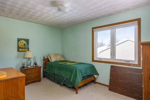 Bedroom - 3200 S Huckleberry Ln, Appleton, WI 54915 photo 3 of 7