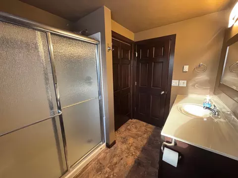 Bath - 15744 Double B Ln, Mountain, WI 54149 photo 2 of 4