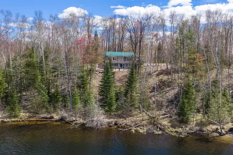 15744 Double B Ln, Mountain, WI 54149