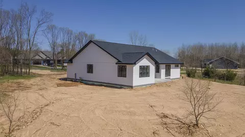 1043 E Taplin Dr, Wautoma, WI 54982