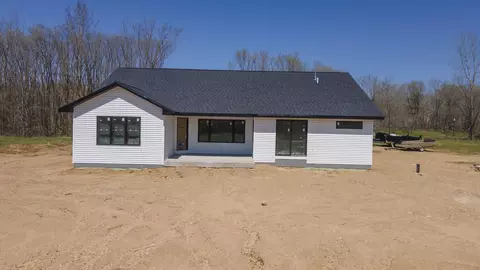 1043 E Taplin Dr, Wautoma, WI 54982
