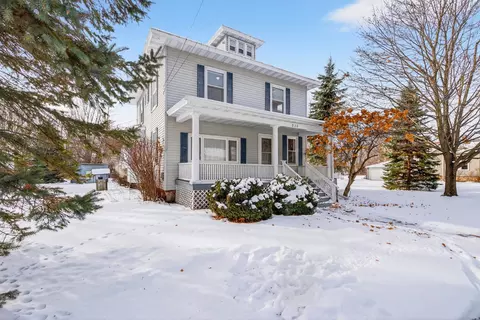 330 Main St, Oconto, WI 54153
