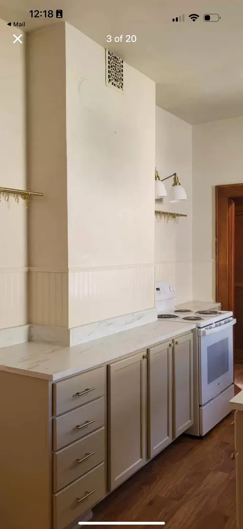 Kitchen - 1003 N Appleton St, Appleton, WI 54911 photo 12 of 14
