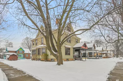 Exterior - 1003 N Appleton St, Appleton, WI 54911 photo 5 of 6