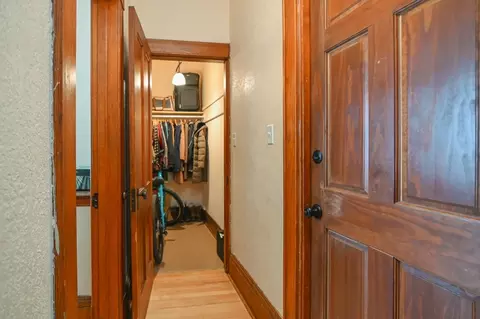 Entry Way - 1003 N Appleton St, Appleton, WI 54911 photo 2 of 3