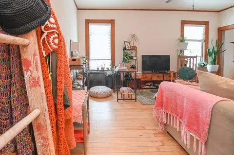 Living - 1003 N Appleton St, Appleton, WI 54911 photo 1 of 6