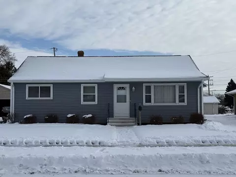 166 Andrew Ave, Neenah, WI 54956