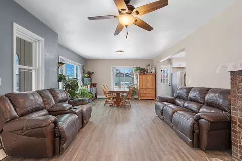 Living - 245 Buchanan St, Algoma, WI 54201 photo 1 of 2