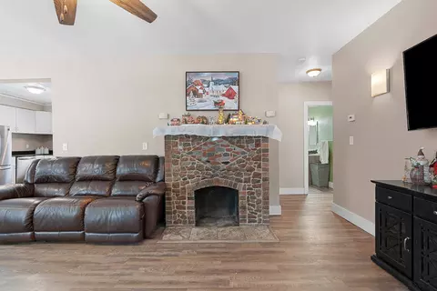 Entry Way - 245 Buchanan St, Algoma, WI 54201 photo 1 of 1