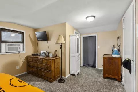 Bedroom - 722 E Arnold St, Appleton, WI 54911 photo 2 of 3