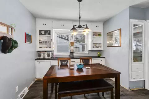Dining - 722 E Arnold St, Appleton, WI 54911 photo 1 of 1
