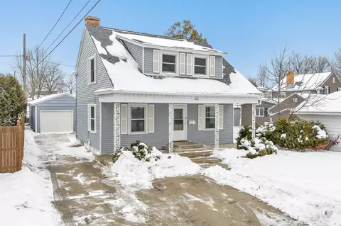 2410 Liberty Pl, Manitowoc, WI 54220