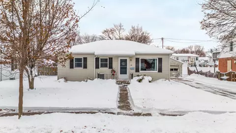 138 Jefferson Pl, Kimberly, WI 54136