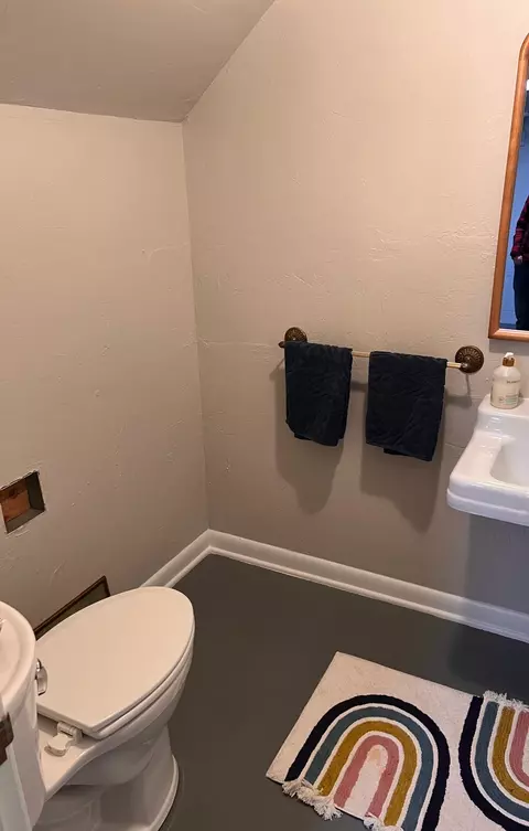Bath - 1717 S Connell St, Appleton, WI 54914 photo 3 of 3