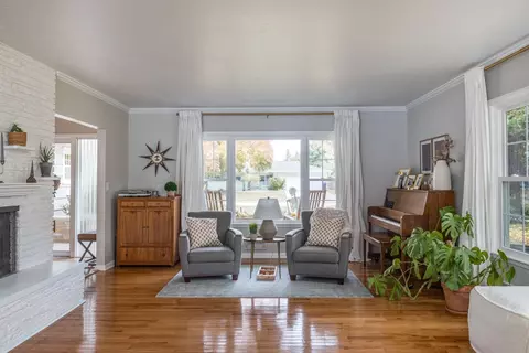 Living - 1717 S Connell St, Appleton, WI 54914 photo 2 of 4