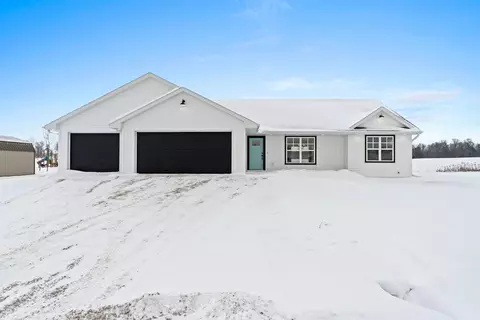 416 Tristan Dr, Shawano, WI 54166