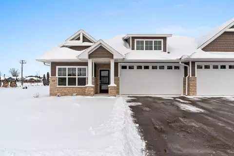 499 Papermill Cir, Kimberly, WI 54136