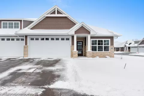 495 Papermill Cir, Kimberly, WI 54136