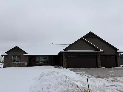 1371 Shelby Ln, De Pere, WI 54115